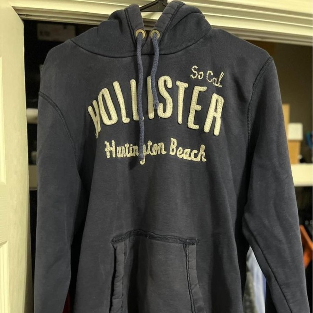 Hollister Hoodie (Large)